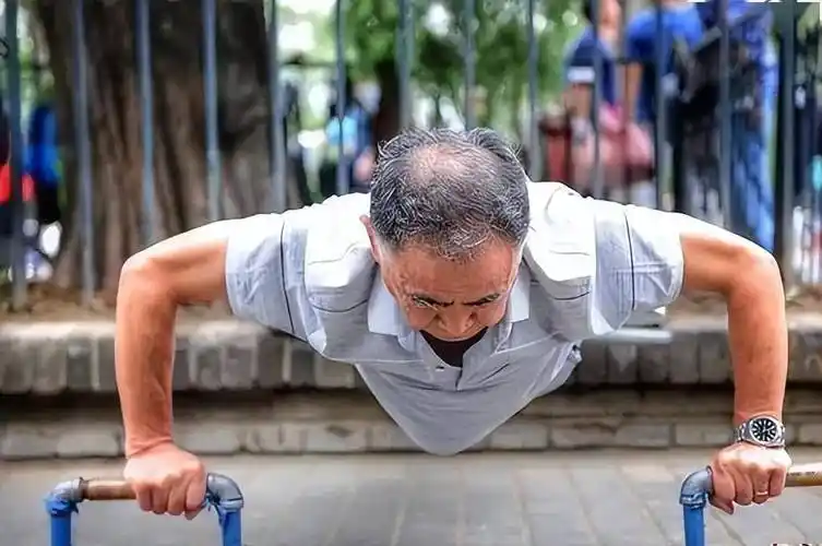 运动_老年人_肌肉