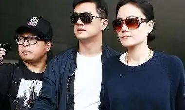 王菲大闺女的心事:妈妈过得衣食无忧,但老爹,是我每天的心病