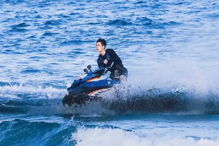 王一博夏日冲浪店 cr:logo - 堆糖,美图壁纸兴趣社区