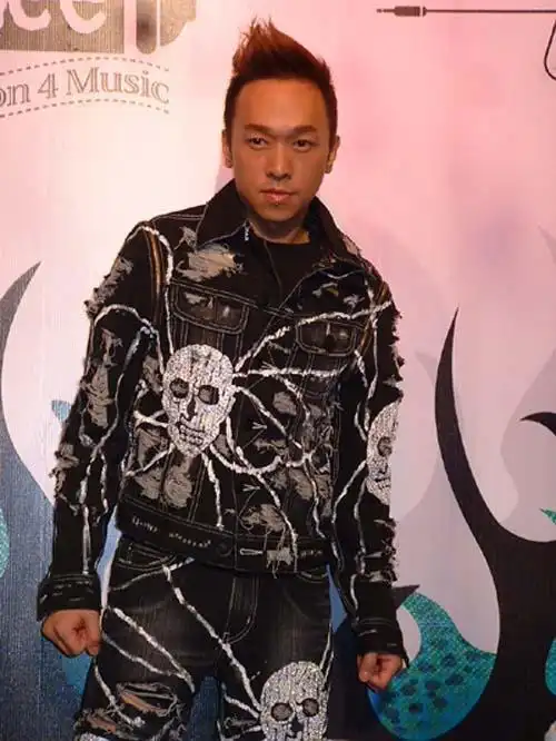 超越巅峰演唱会黄家强3