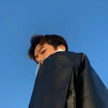 成熟稳重又很帅气魅力男头大全 冷系好看男生帅气的很好看的头像_男生