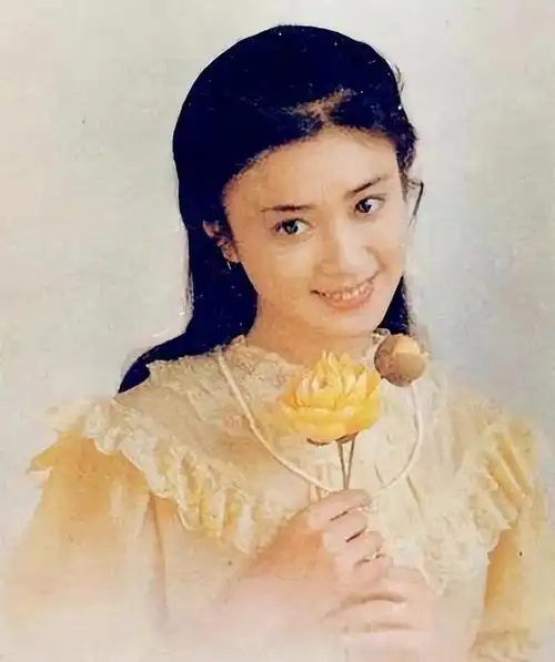 回顾颜值再高也救不了自甘堕落的傅艺伟