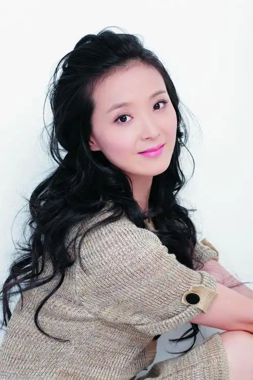 王艳个人简历资料:嫁大11岁二婚富豪,与故宫做邻居,如今48岁复出拼命