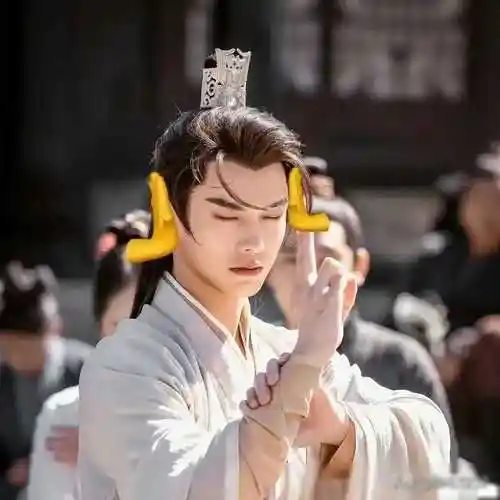 内娱神君与潘公子火爆出圈,现男友回归引爆流量!