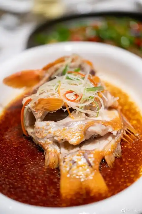 秋游季#米眼看世界超话婺源有道名菜叫荷包红鲤鱼(图五),基本上每个