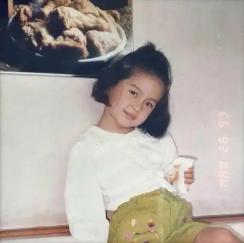 这些明星小时候的照片实在是太可爱了!是吃可爱长大的嘛?