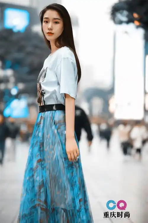 重庆街头的春季潮流街拍解放碑观音桥金开大道哪条街都美翻