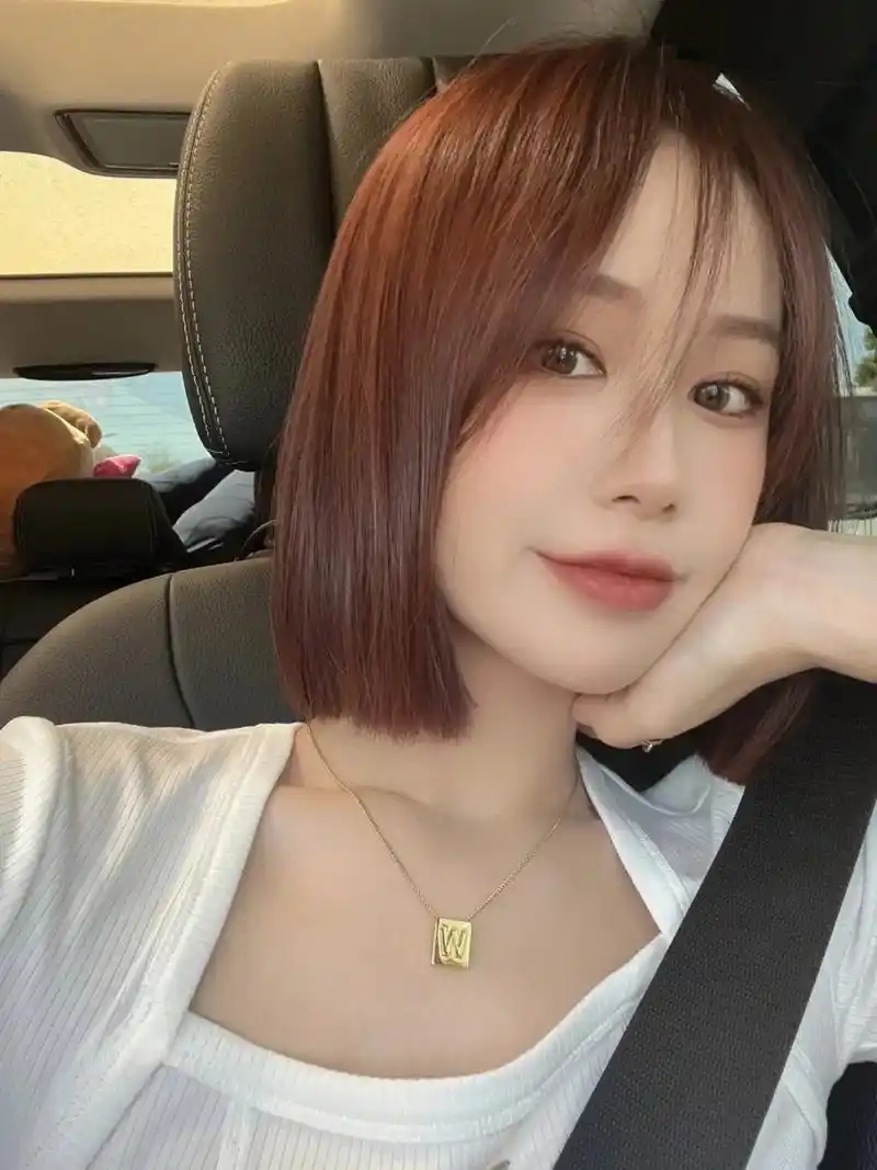 女生一定要尝试的一刀切短发又纯又欲绝绝子.