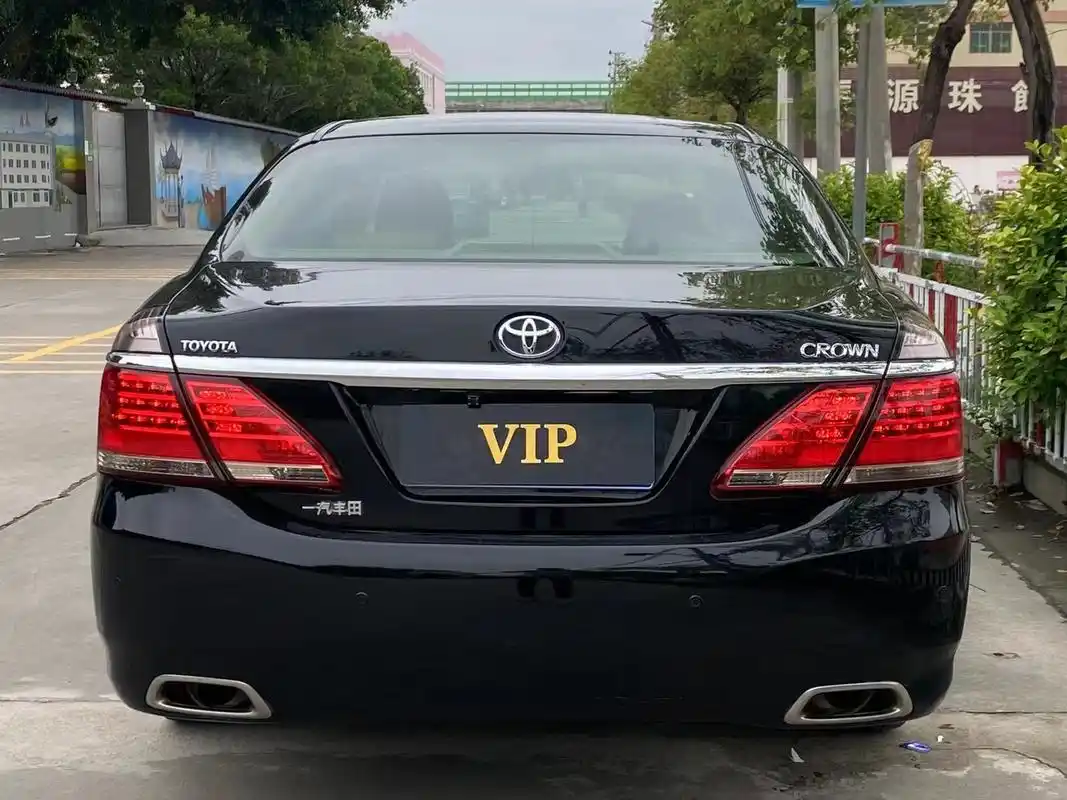 十三代半大嘴皇冠  2014年12月丰田皇冠 2.