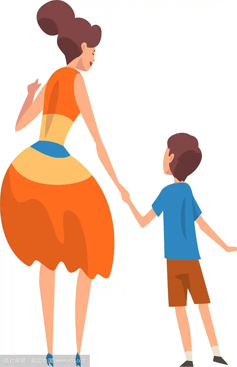 母亲牵着儿子的手往回看母亲