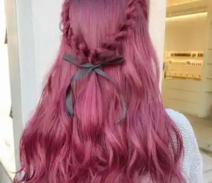 酒红色头发图片2