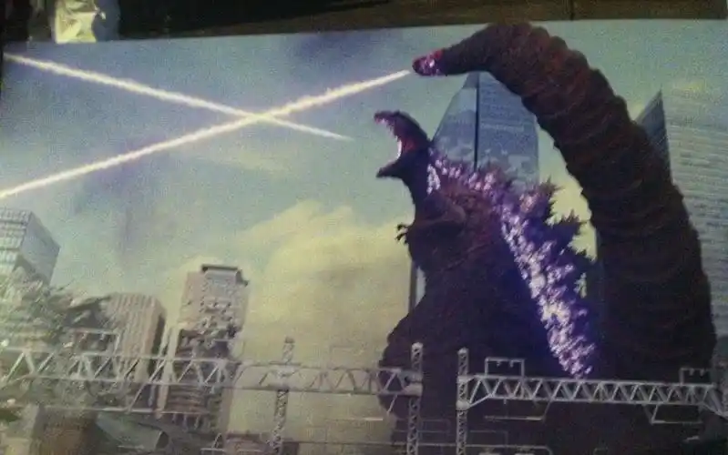 哥吉拉】 半瓶醋 視體撞擊