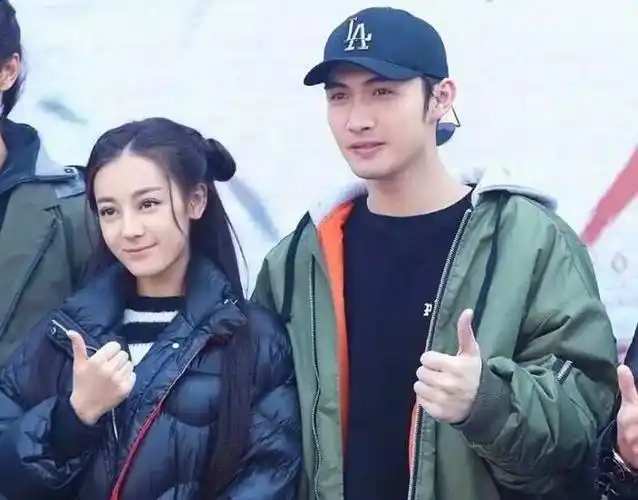 张彬彬 & 迪丽热巴 觉得两个人配一脸