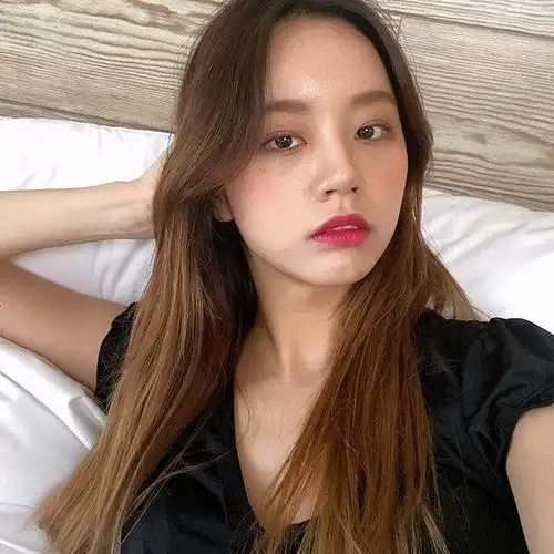 请回答1988女主27岁生日长发及腰显温柔网友喊狗焕求婚