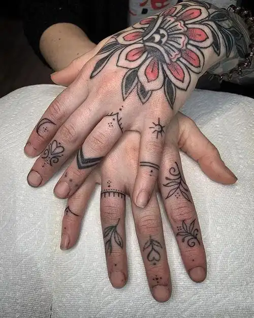 一组个性独特的手指纹身图案手指纹身2