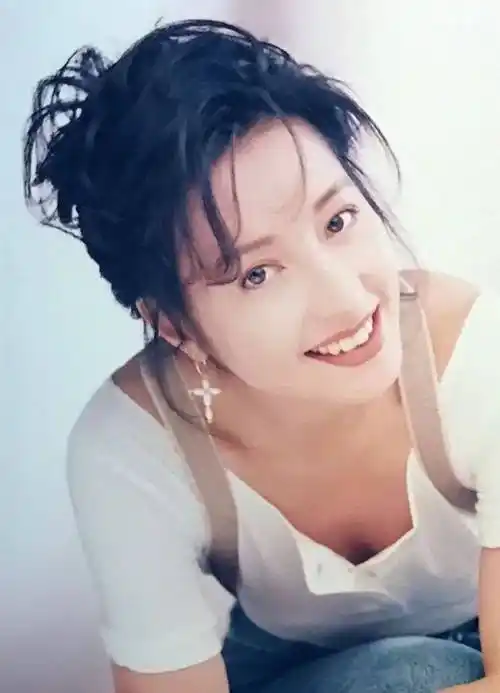 香港90年代著名女歌手病逝终年58岁 抗癌大半年今早睡梦中离世