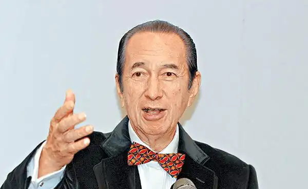 赚到的钱90做慈善澳门和葡萄牙都有条何鸿燊大马路