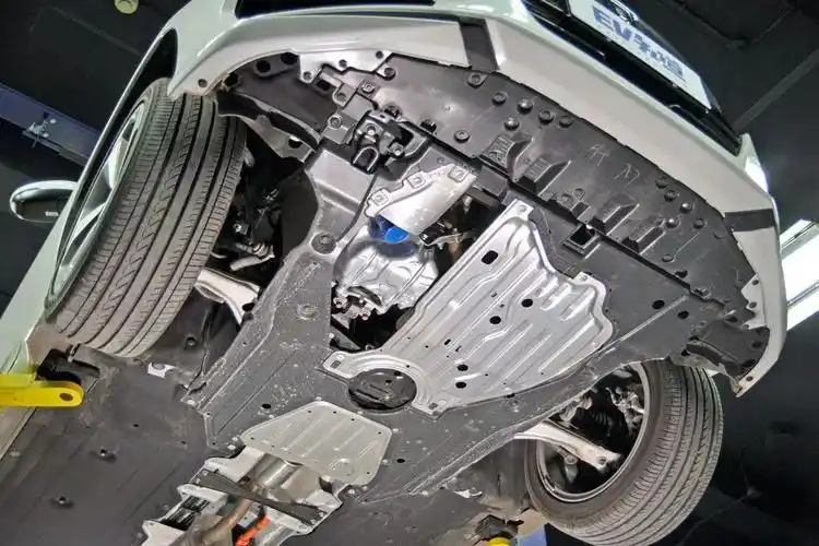 十足技术宅十代雅阁混动顶配底盘防护解析