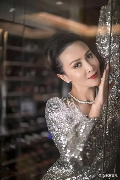 以为是香港人的8位明星竟都是内地人有人已成港圈一姐