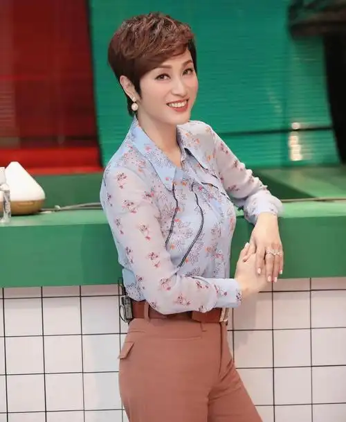 第1位:陈法蓉,现年56岁