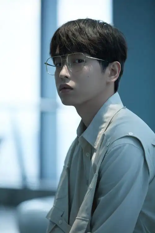 彭昱畅 (图源网络 侵删)