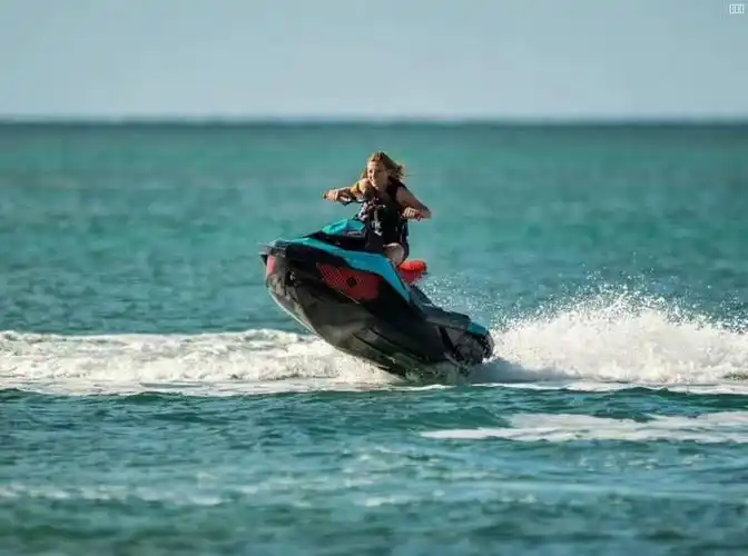 2018全新庞巴迪火花摩托艇翘头版sparktrixx