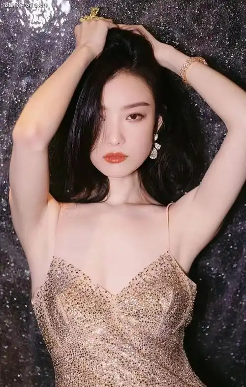 原创倪妮的大气之美无须计算大方即是全部