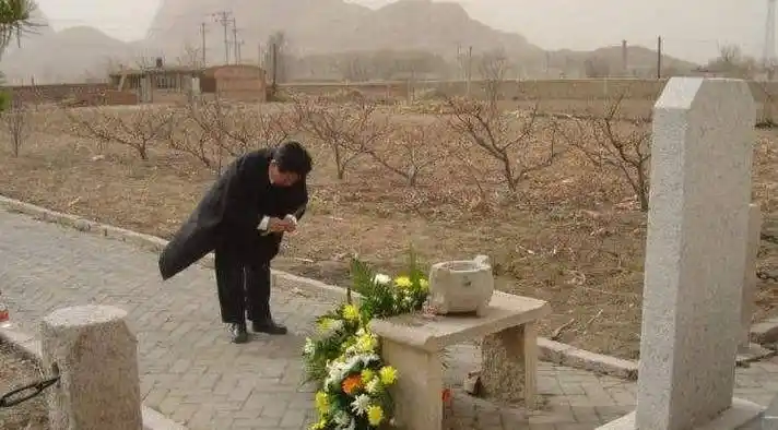 2007年,一台湾商人参观沈阳大帅府,询问售票员:我就不买票了吧_张作霖