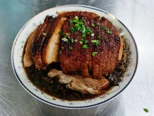 梅干菜扣肉必须来个特写,真好吃(ω)嘿