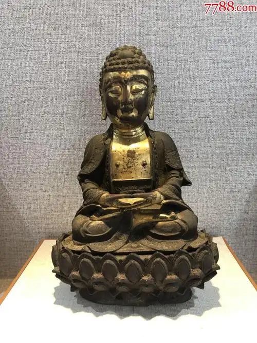 明代铜鎏金阿弥陀佛一尊