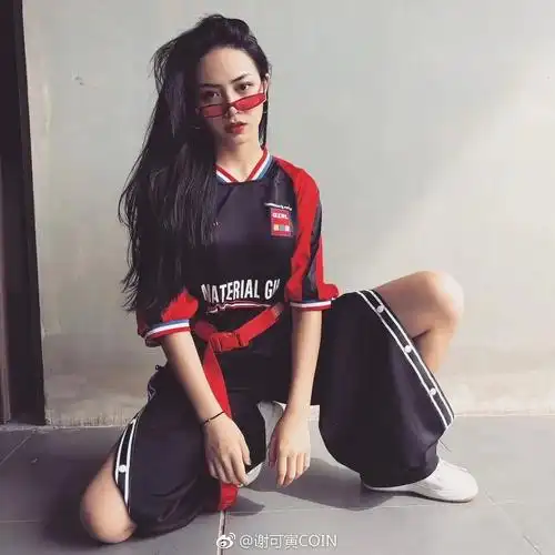 大陆十八岁女rapper欢迎你(大陆十八岁rapper)-第1张图片-潮百科