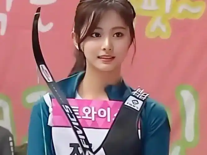 漂亮的韩国弓箭手小姐姐