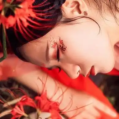 妖艳彼岸花红衣女子头像唯美古风真人头像