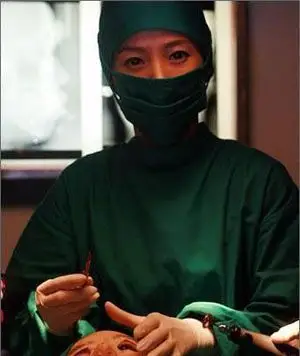 美丽背后的代价:揭秘韩国整容手术血腥一幕(组图)