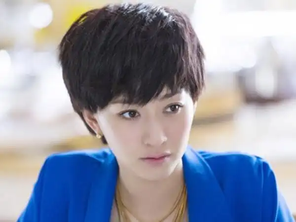 大丈夫李小冉短发图片清爽干练