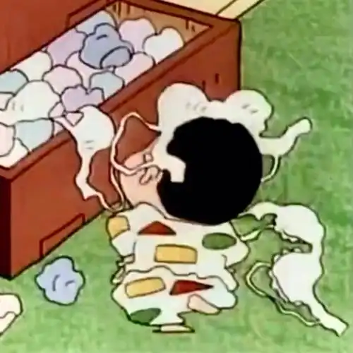 蜡笔小新今天穿哪件胸罩好呢哈哈哈