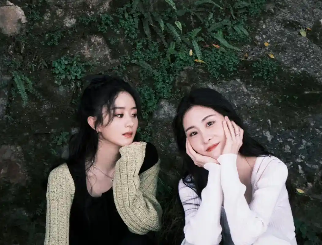 赵丽颖张碧晨再次合体上综艺,除了没男人,两美女都是有钱有颜有孩子