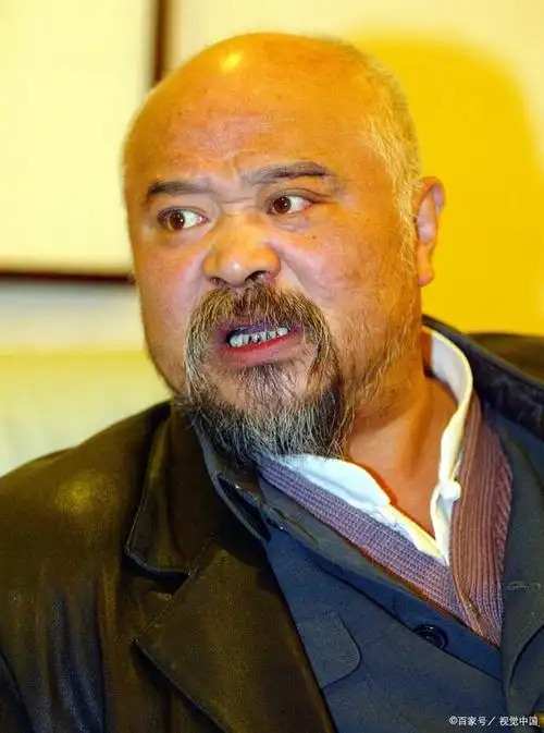 李琦争议言论:批评郭德纲处理师徒关系方式,网友热议是否越界