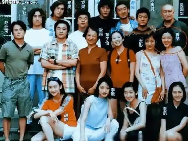 他是章子怡同班同学,23岁成影帝,28岁与谢娜分手后娶法国女