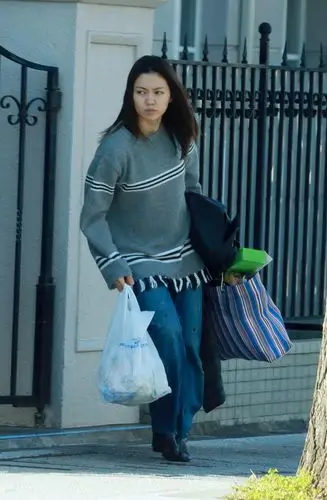 二阶堂富美从男友米仓强太住处外出