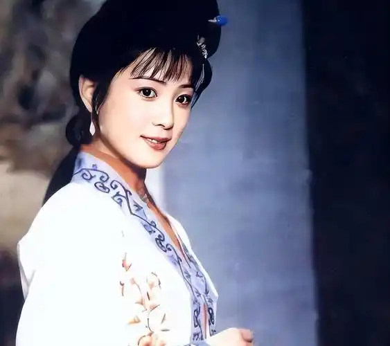 可是随着傅艺伟的事业发展越来越好,杨晓丹的内心也开始躁动不安,对她