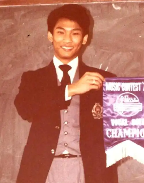 56岁杜德伟的32岁娇妻近照曝光 曾是一名专业摄影师