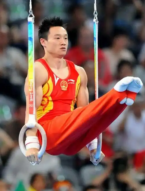 体操冠军杨威:08年奥运体操全能王,现只能依赖呼吸机生活|奥林匹克运
