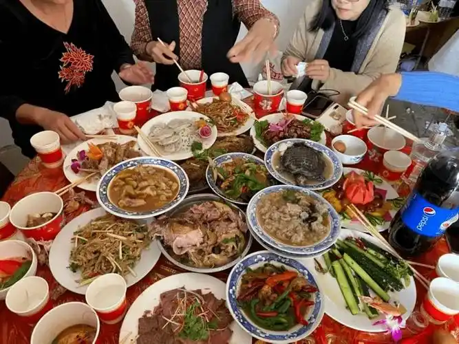 酒店婚宴爆满!有人连吃6天大桌._婚礼