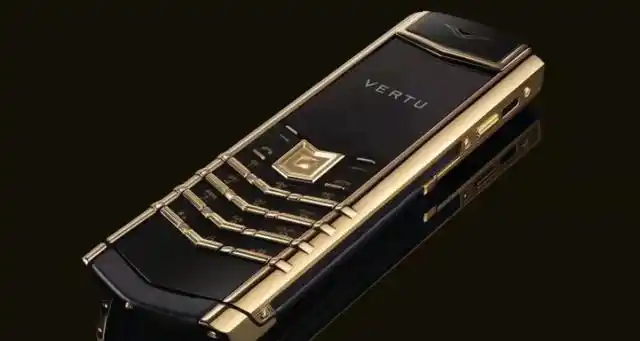 与其他手机品牌相比,vertu还有一个更贴心更具特色的服务,就是他们名