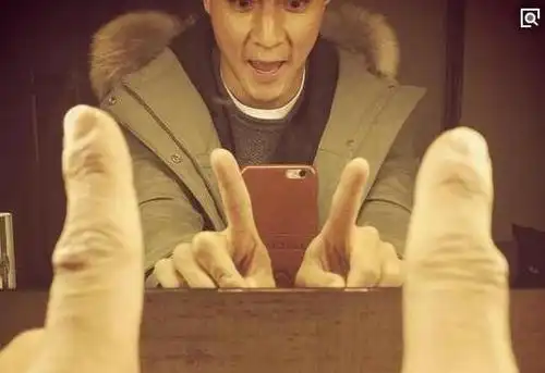 李现发了一张自拍宣传组哭疯了