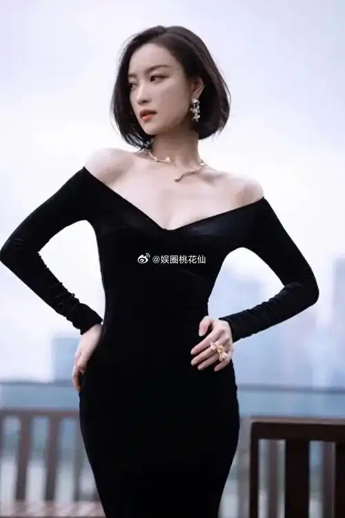 倪妮的黑裙造型,从内而外的美丽与气质