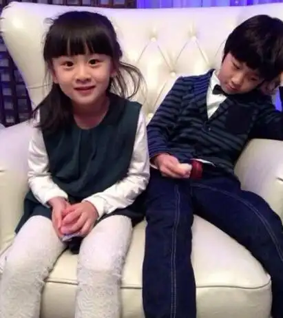 图张悦轩田雨橙合照盘点萌照被赞史上最萌青梅竹马