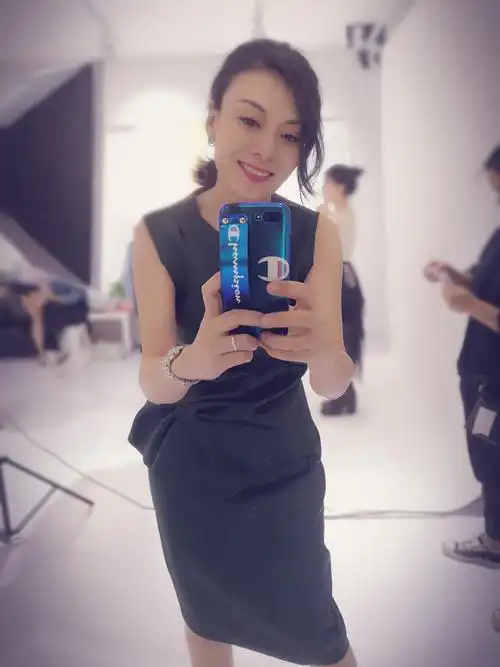 ">茹天,中国内地 a target="_blank" href="/item/影视演员/9228377"