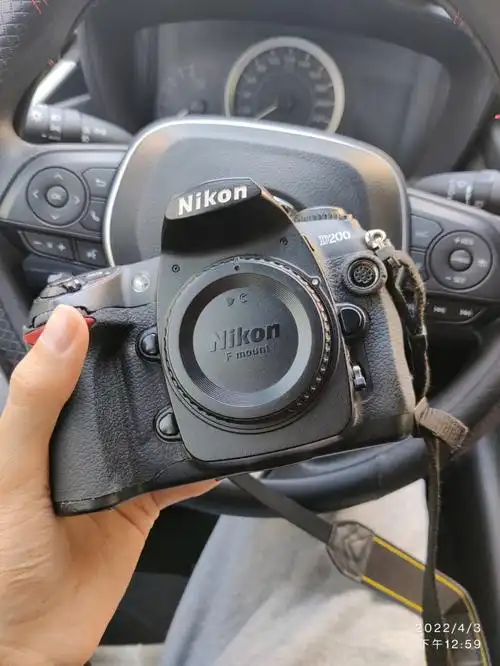 300元"胶片感"体验相机——尼康d200